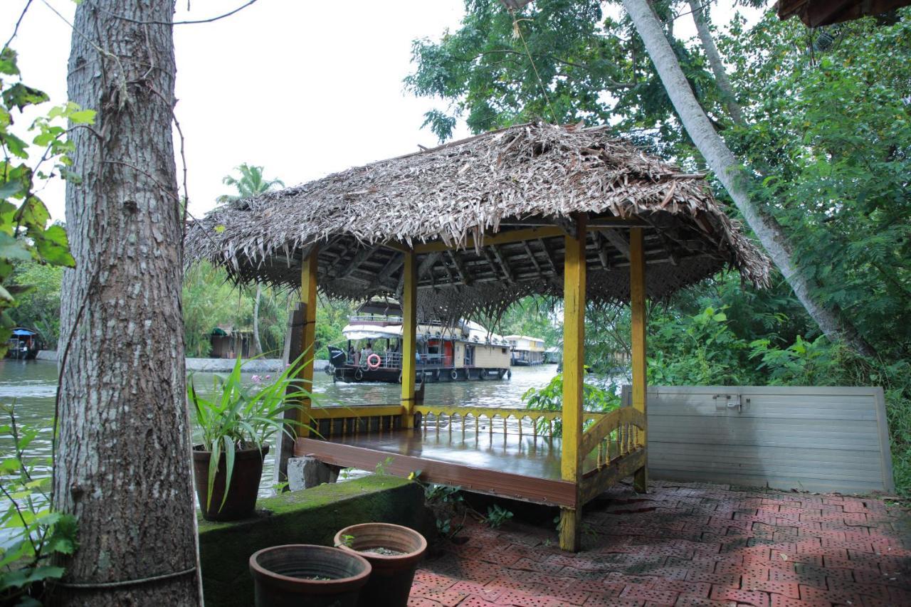 Malayalam Lake Resort Alappuzha Exterior foto