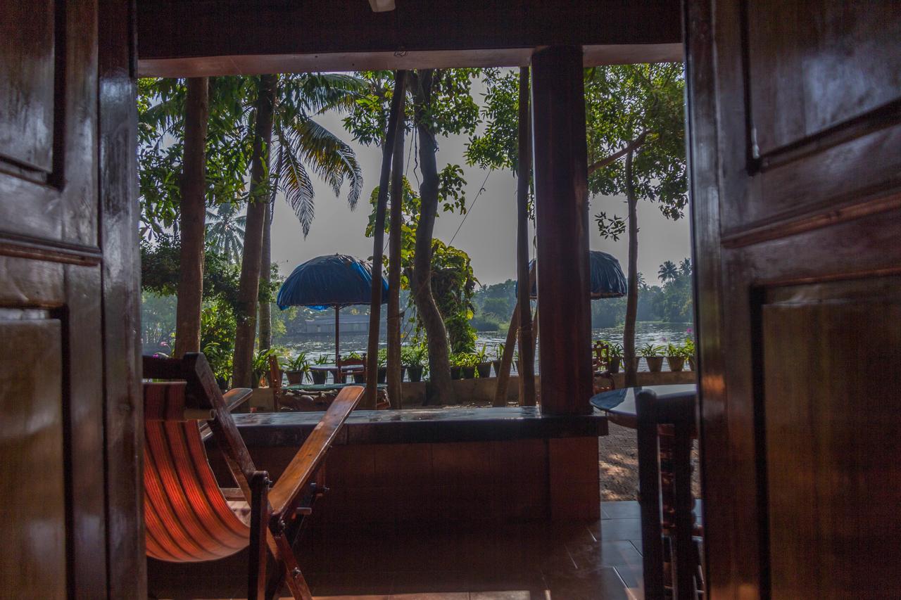 Malayalam Lake Resort Alappuzha Exterior foto